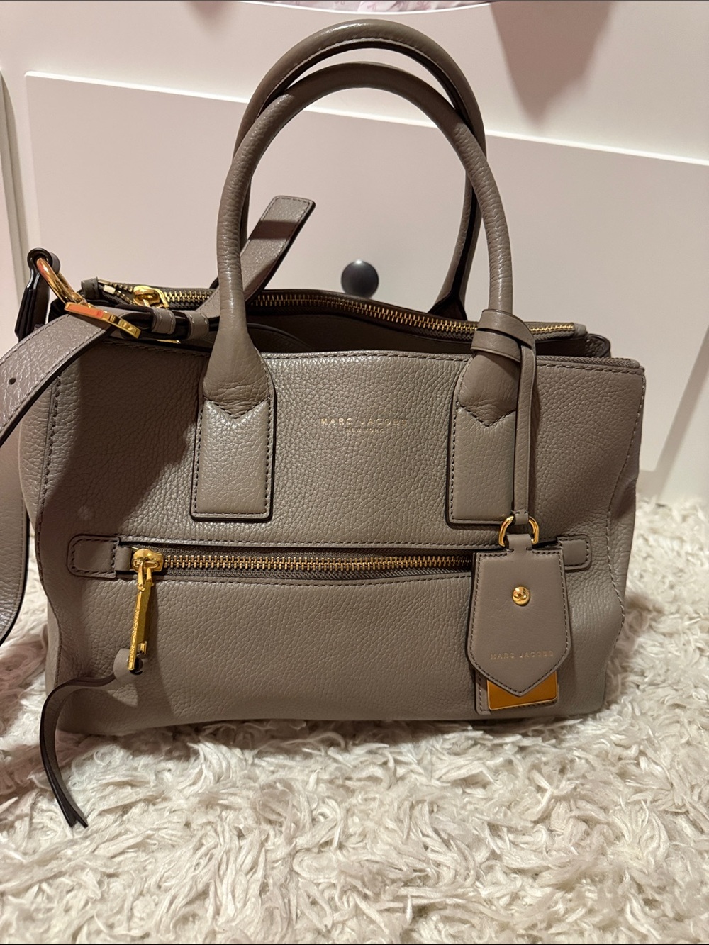 Marc Jacobs Recruit East West Tote Taupe Leather